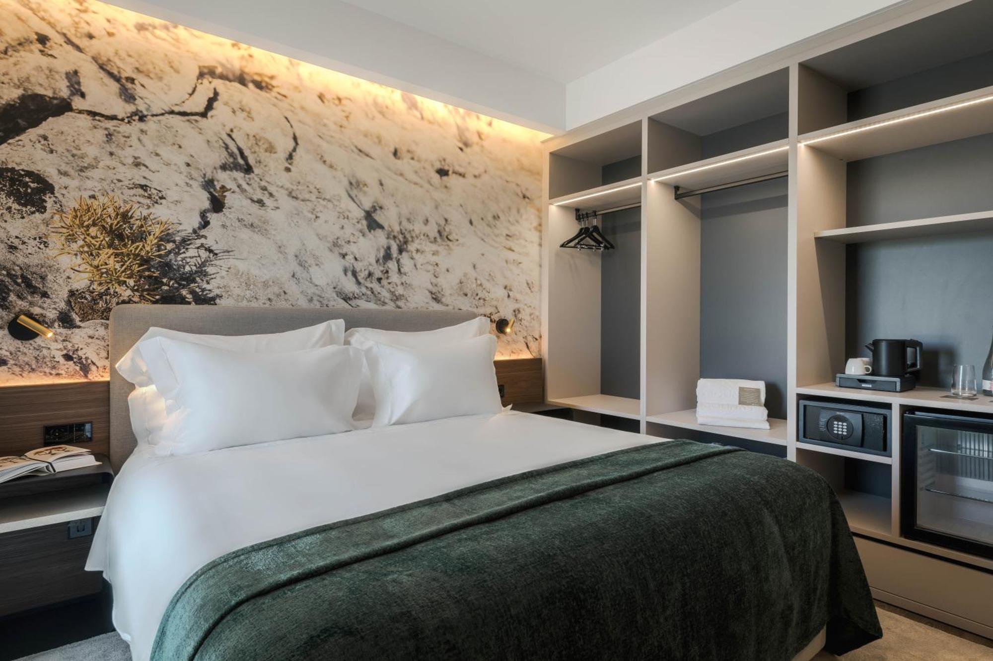 Dolinas Climbing Hotel Porto de Mós エクステリア 写真