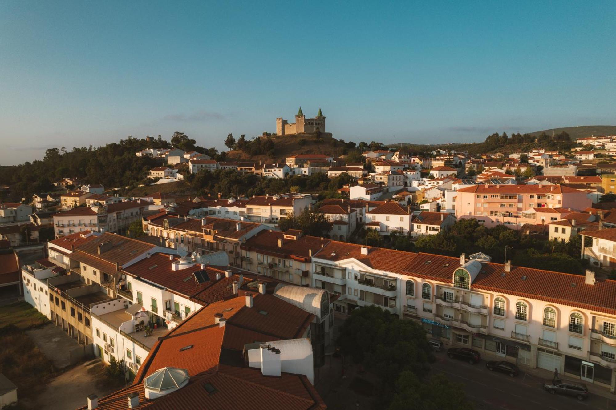 Dolinas Climbing Hotel Porto de Mós エクステリア 写真