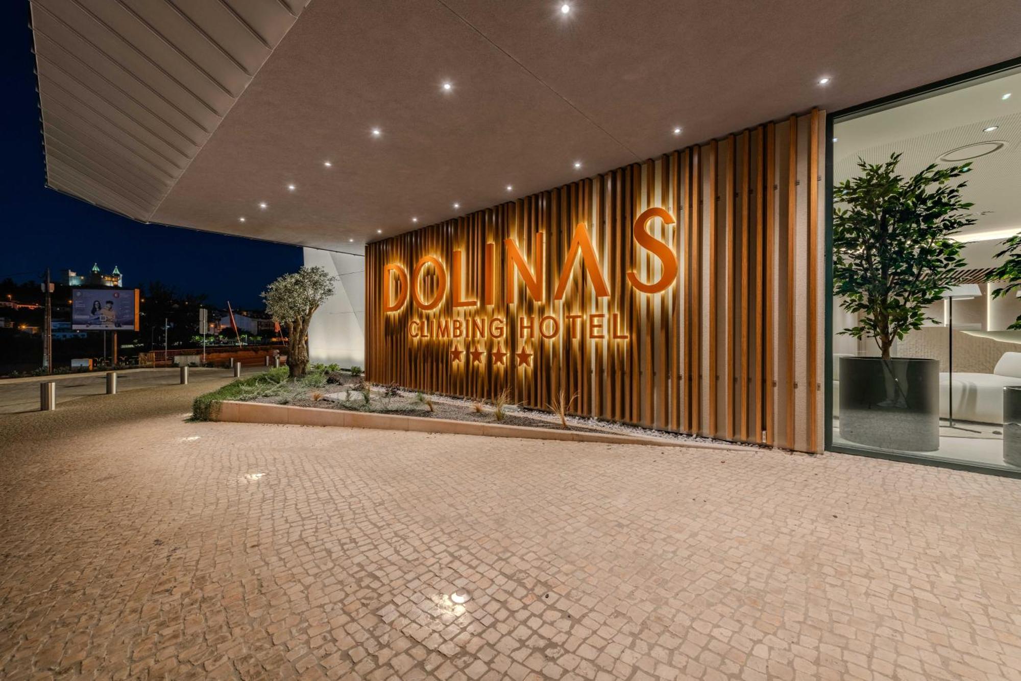 Dolinas Climbing Hotel Porto de Mós エクステリア 写真